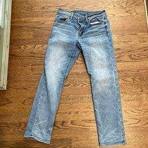 Men’s American Eagle Airflex+ 33” waist and 32” length